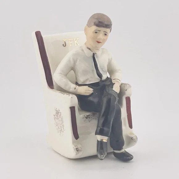Vintage  Arrow 1962 JFK Kennedy Rocking Chair Salt & Pepper Shakers Set Japan
