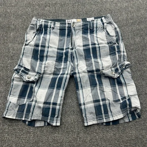 BKE Shorts Mens 33 Plaid Check Cargo Pockets Flap Pockets Y2K Skater Punk