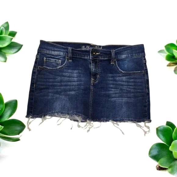 Bullhead Distressed Mini Jean Skirt Size 7