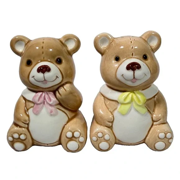 Vintage Lefton Ceramic Teddy Bear Salt Pepper Shakers 1984 Hand Painted Bows Set
