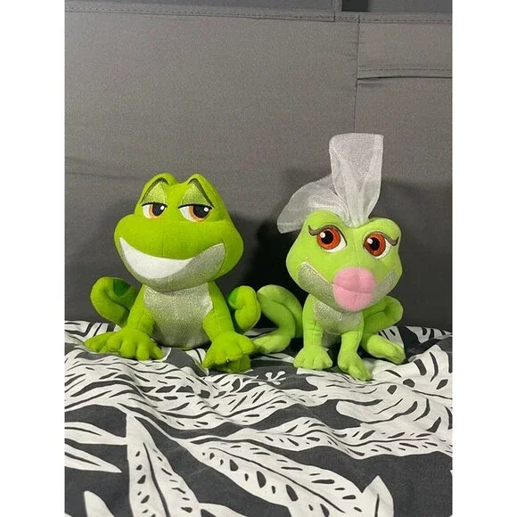 Disney The Princess and Frog Electronic Magic Kiss Electronic Frogs Plush Mattel