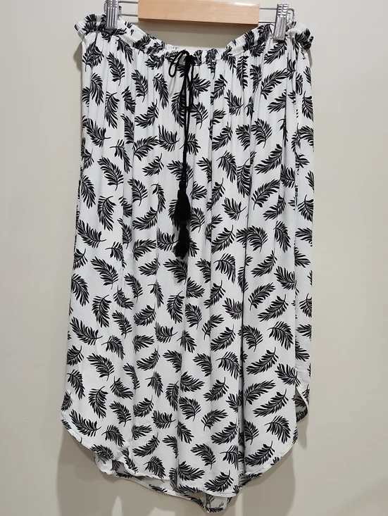 H&M White Skirt with Black Leaf Print and Drawstring Size L