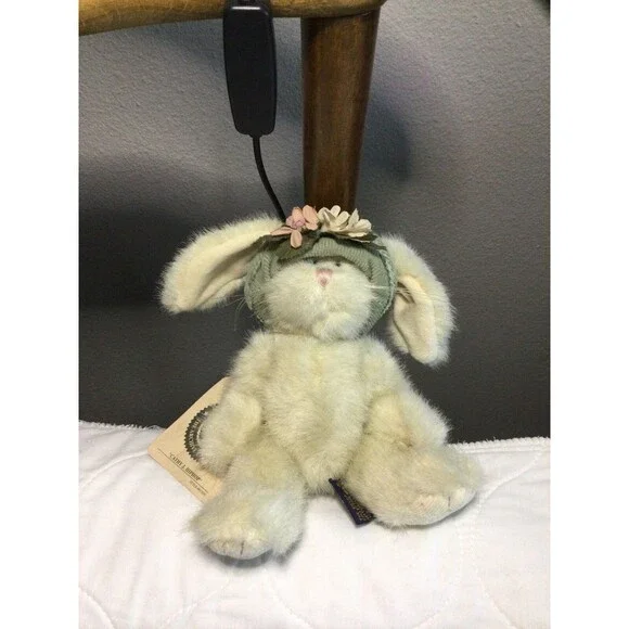 Boyds Bear ‘ Cathy J. Hiphop  Plush Jointed Bunny Rabbit in Hat 10”tall