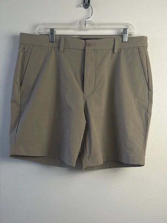Vineyard Vines Men’s 35 On-The-Go OTG Khaki Performance Golf Shorts