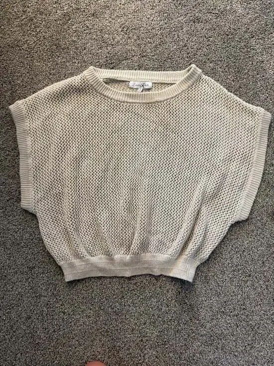 Emory Park Beige Open-Knit Cap Sleeve Sweater Top