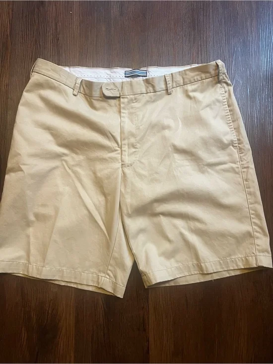 Peter Millar Beige Flat-Front Men's Shorts