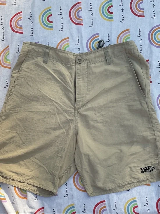 AFTCO Men’s Khaki Flat-Front Casual Shorts