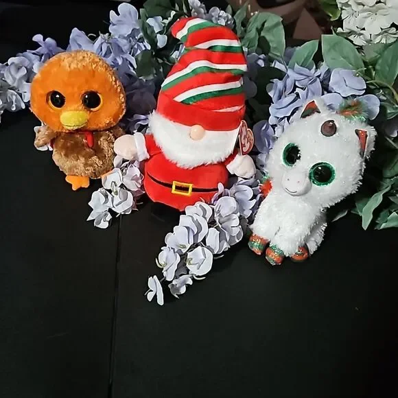 Ty  Holiday Plush Bundle! 2 Christmas and 1 Thanksgiving