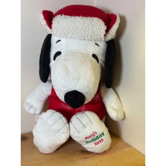 Peanuts Snoopy Macy's Holiday‎ 2015 Plush Toy Red Vest Winter Hat