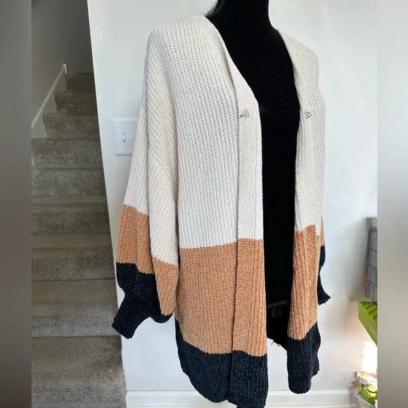 Blue B Cozy Color-block Cardigan- Size M/L‎