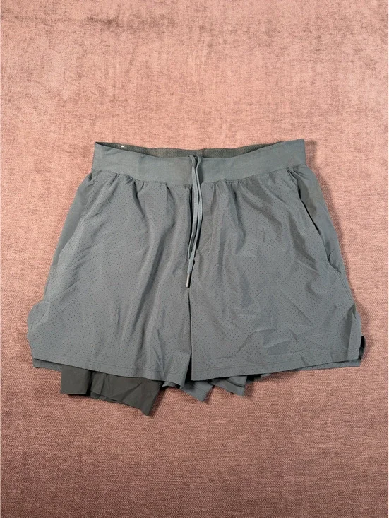 Lululemon Fast and Free Lined 6-Inch Perforated Running Shorts