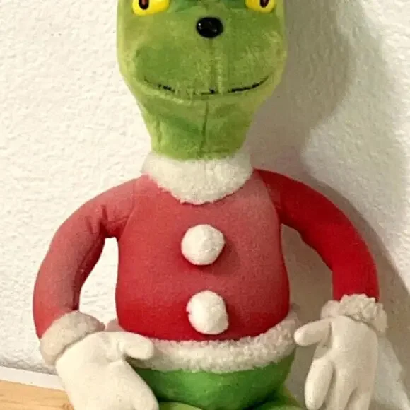 The GRINCH Plush 27