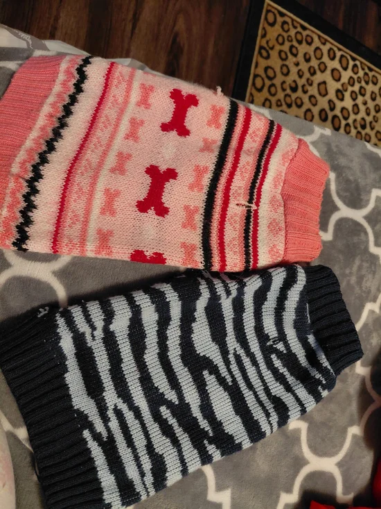 Set Of 2 Dog Sweaters Sz Small