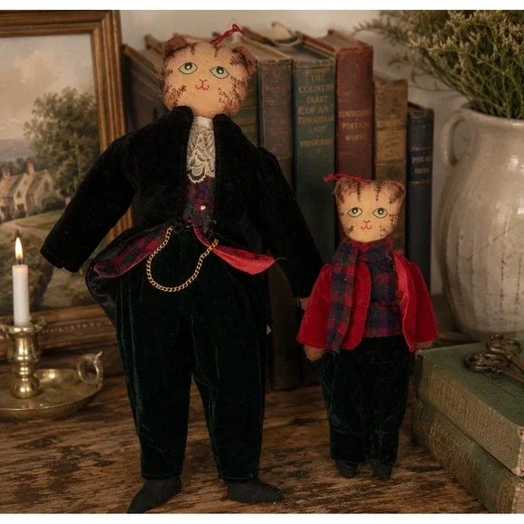 Vtg Anthropomorphic Cloth Cat Dolls Victorian Folk Art Shelf Sitters Set‎ of 2