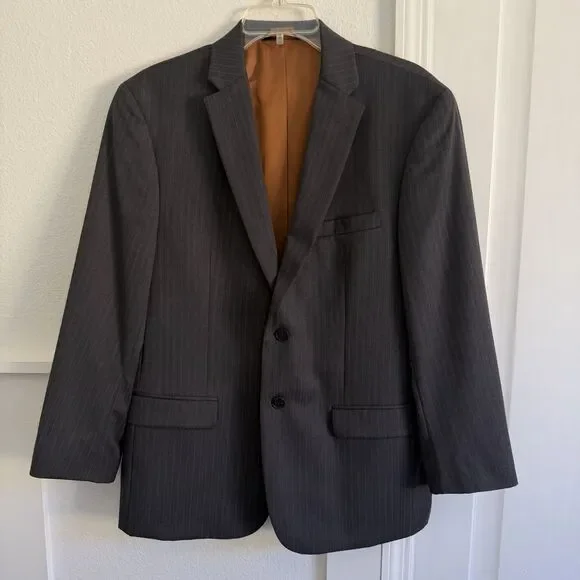 Jos A Bank Signature Slim Fit Blazer 40S Gray Pinstripe 100% Wool Sport Coat