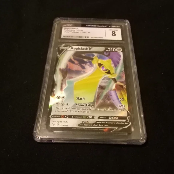 Pokemon 2020 Aegislash V #126/185 Vivid Voltage Holo CGC 8 Near Mint/Mint