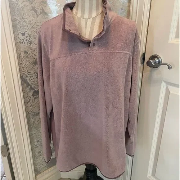 ATHLETIC Lavender Fleece Pullover!