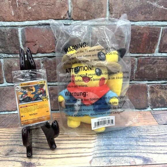 Pokemon Fossil Museum Chicago Excavator Pikachu Plush + Promo Card SEALED
