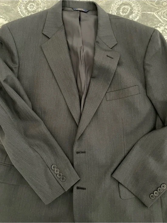 Brooks Brothers 1818 Madison Dark Gray Two-Button Men's Suit Jacket and Pants