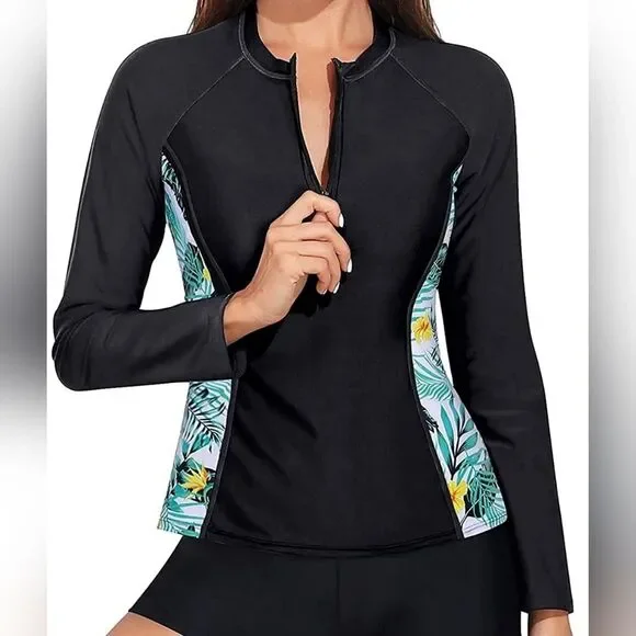 DACI Swimsuit top, Size Small