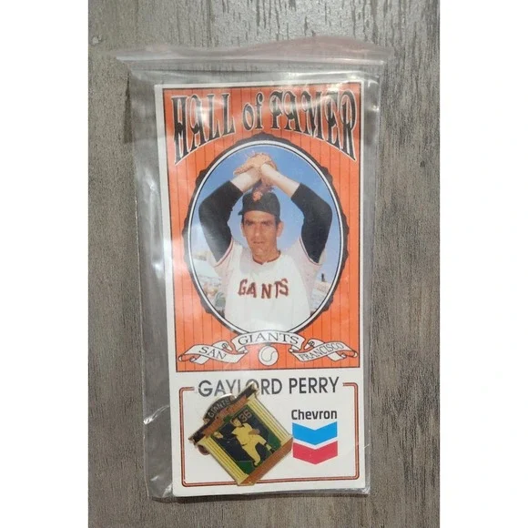 Hall Of Famer San Francisco Giants Gaylord Perry Pin With Baseball Card