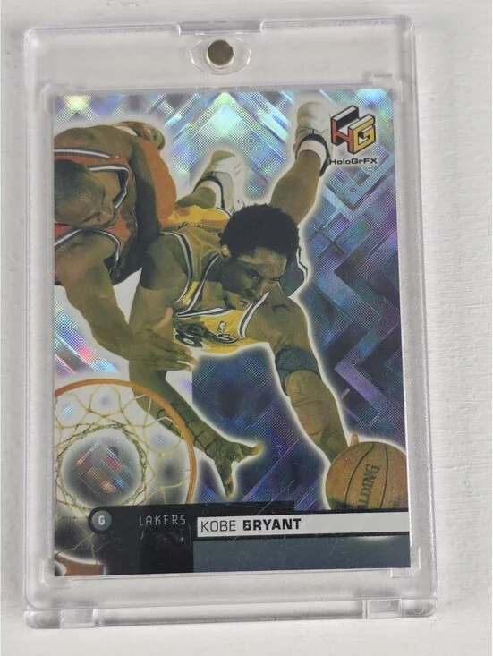 Kobe Bryant Card Rare Limited SILVER HOLO REFRACTOR SP INSERT LAKERS JERSEY #8