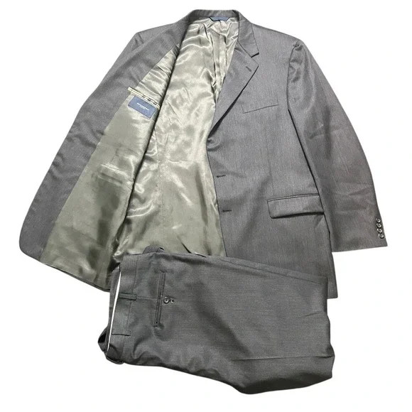 Burberry London Suit Charcoal Gray Mens 46L 40x30 Wool Two Button Pleated‎ Cuff