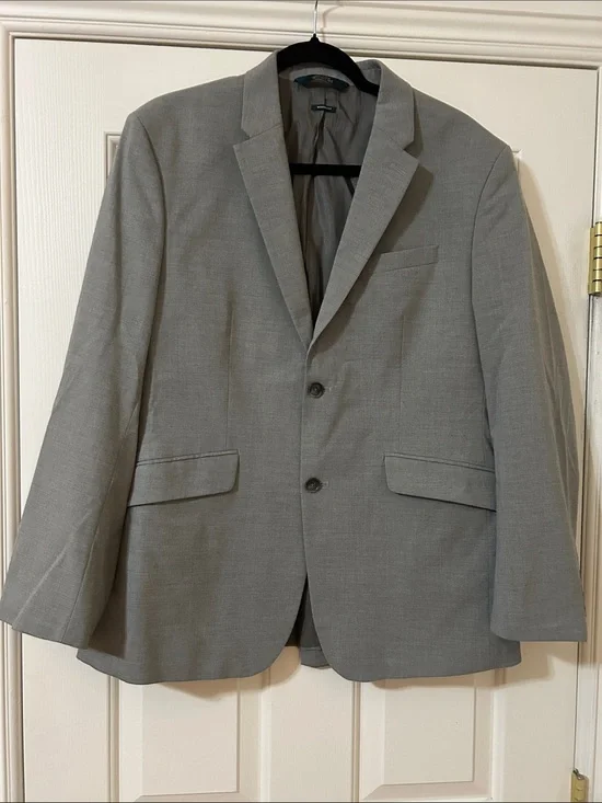 Perry Ellis Modern Fit Two-Button Light Gray Men's Sport Coat Size 42 Short.