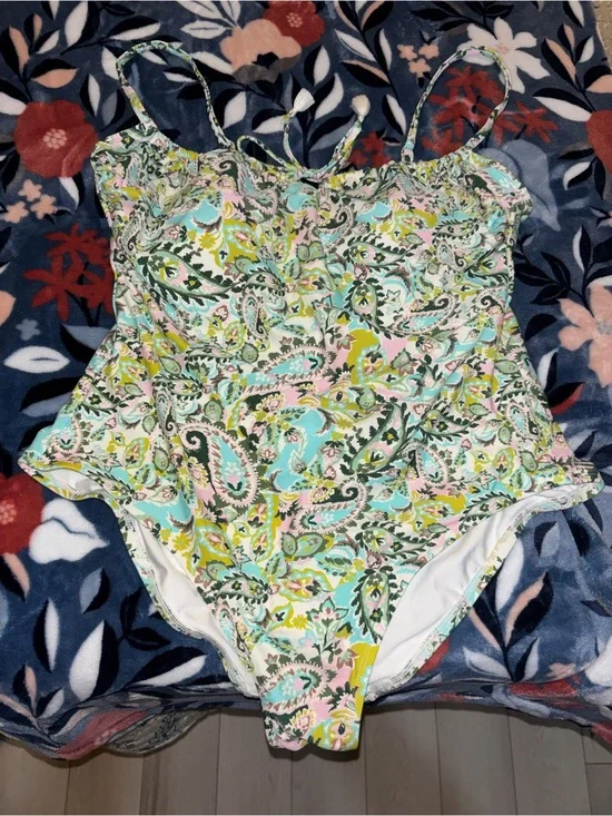 Shade and Shore One Piece Swimsuit