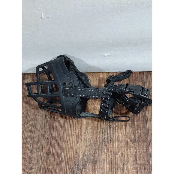 Barkless Adjustable Dog Muzzle Size 3 Nylon Straps Medium Breed Dogs