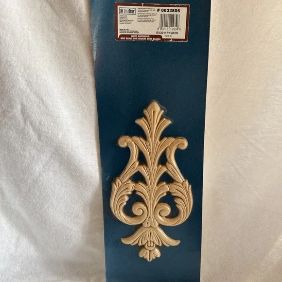 EverTrue White Hard Wood Decorative Trim Moulding Ornamental Applique 9.24x4.5