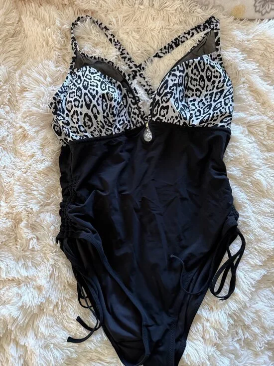 Popilush XL Black Animal Print Ruched One Piece Swimsuit NWOT