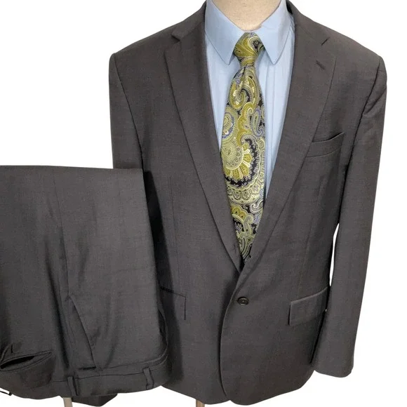 Jos A Bank Traveler Tech Suit Mens 44R 36W 30L Gray Slim Fit 2/1 Roll Button 2pc