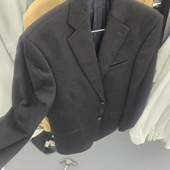 Saks Fifth Avenue Cashmere Blazer 42 Reg 3 For 1000.00 Or 500 Ea Hp🔥🔥🔥