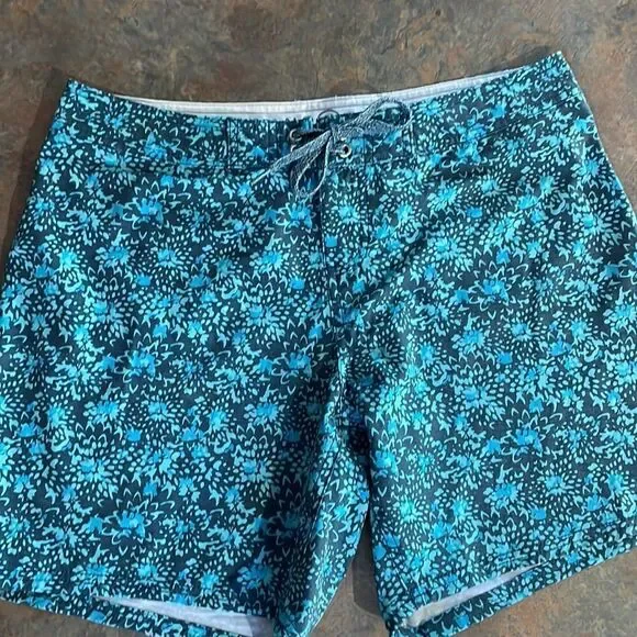 Hang Ten Boy Shorts Sz 6