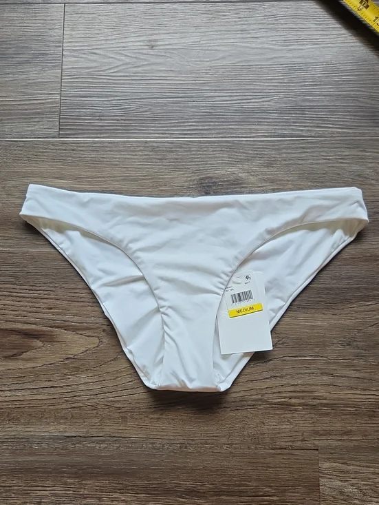 Nwt Becca White Women's Bikini Bottom - Classic Fit Size Medium