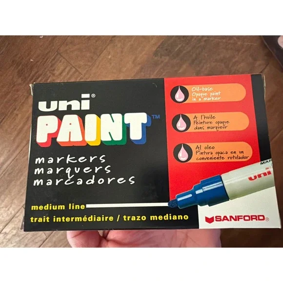 Uni-Paint‎ PX-20 White Oil-Based Paint Markers Medium Point 12 Count Box 63613