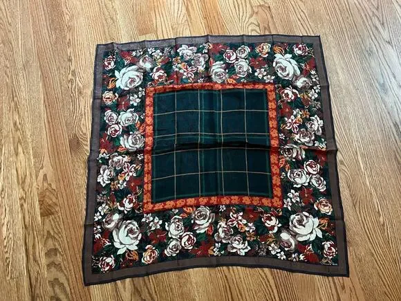 Oscar de la Renta EUC Brown Floral Plaid Print Silk Scarf 30