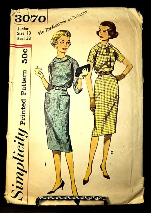 1976.  Simplicity Sewing Pattern 3070  Sheath Dress Slim Skirt Sz 13 Junior