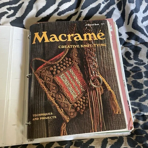 Binder Of‎ VINTAGE Macrame Patterns Instructions Guides