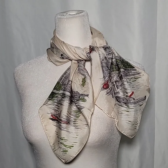 ♥️SILK  Scarf   print some england palaces