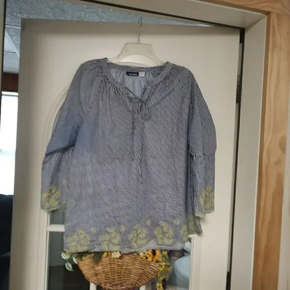 Basic Editions Blue White Striped With Yellow Flowers Top Size Women's L