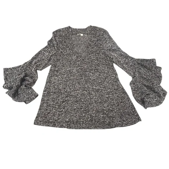 Penelope Project Women’s‎ Salt n Pepper Bell Sleeve Knit Top Small