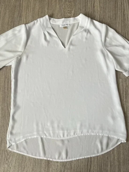 Calvin Klein Women's White Short Sleeve V-Neck Blouse