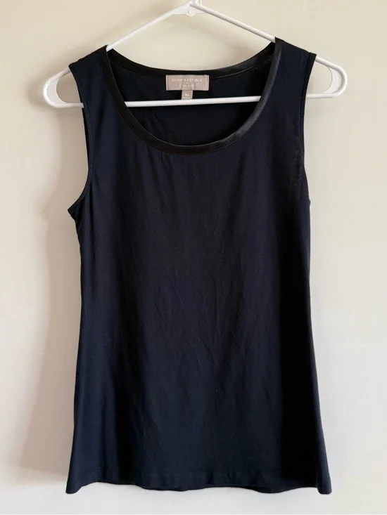 Banana Republic Luxe Touch Satin Trim Scoop Neck Tank