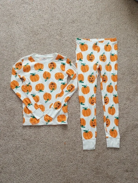 Halloween Pumpkin Jack-o'-lantern Pajamas Top And Bottoms Kids Size Medium 8