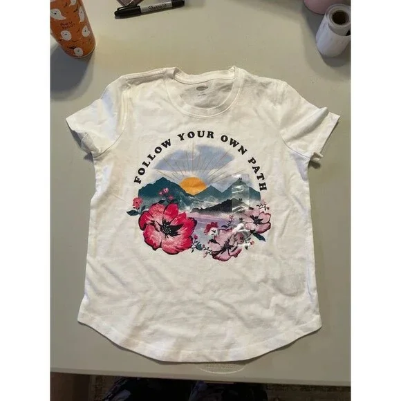 Old Navy Girls sz 8 Follow Your Own Path short sleeve tshirt