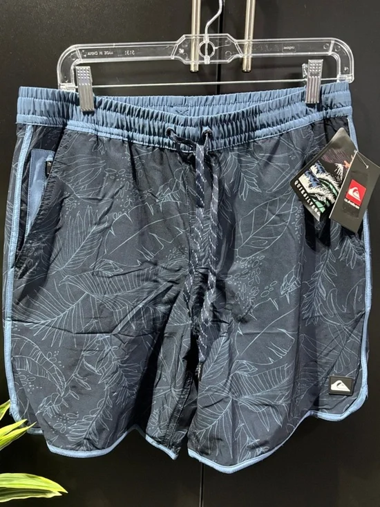 Quicksilver Board Shorts/Swim, boxer lined, zip pocket,back Velcro p back plus..