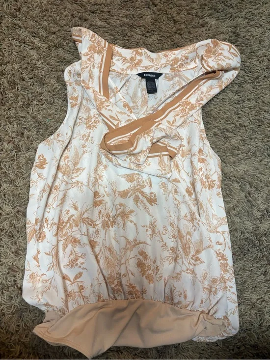 Express Cream Sleeveless Blouse with Tan Floral Print