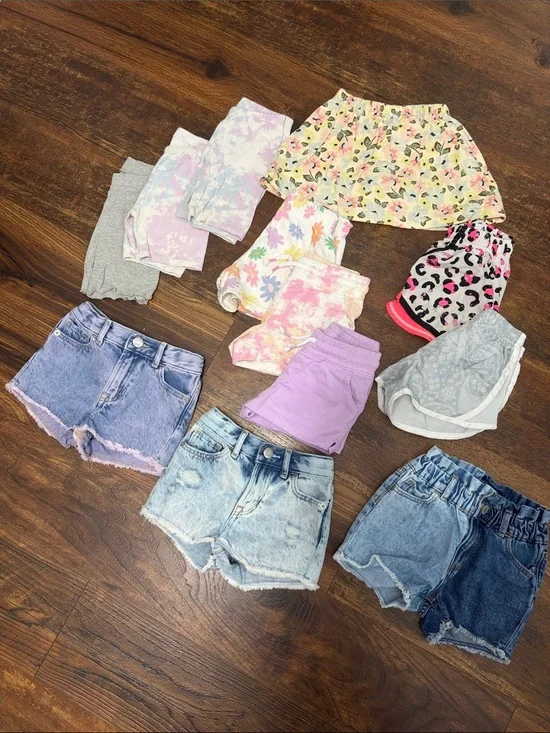 Girls 3T shorts LOT (Nike, UA, cat and jack, old navy)